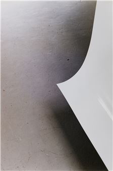 paper drop (white) b - Wolfgang Tillmans